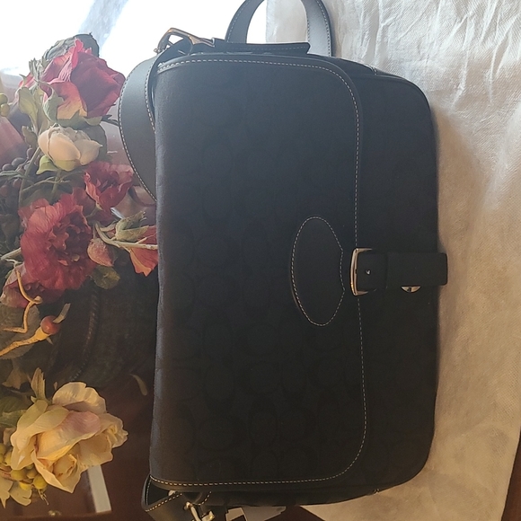 Vintage with Tags!! Coach Stunning Black Signature Saddle Bag!!! - Picture 2 of 14